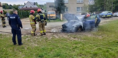 Tarnowskie Góry. Pożar Audi, w środku dzieci
