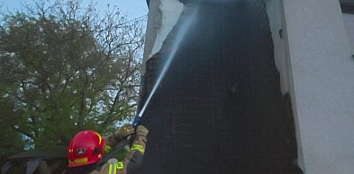 Powiat tarnogórski. Pożar domu, 5 strażackich zastępów w akcji