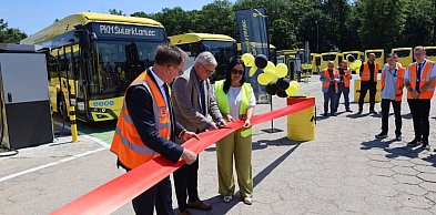 Nowe autobusy, lis z Krakowskiej, ewakuacja na lotnisku w Pyrzowicach