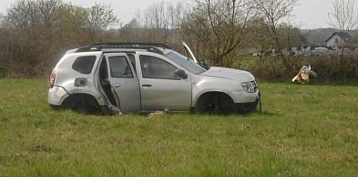 Tarnowskie Góry, Pniowiec. Wrak samochodu zajęli bezdomni