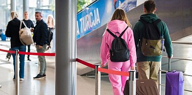 Lotnisko w Pyrzowicach. Rodzina z dwojgiem dzieci nie odleciała do Egiptu