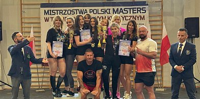 Tarnowskie Góry. Zawodnicy Kola Team Classic z  medalami mistrzostw Polski