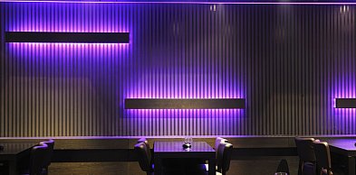 Czy nagłośnienie i oświetlenie restauracji podnosi standard lokalu?