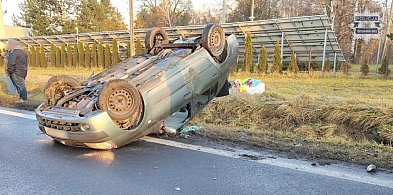 Dachowanie na DK 11, pożar na parkingu. Kronika policyjna-66975