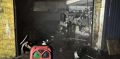 Pożar dachu garażu. W środku stał traktor-66957