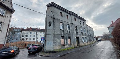 Tarnowskie Góry. Kamienica w centrum na sprzedaż? Zdecyduje rada miejska