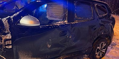 Powiat tarnogórski. BMW uderzyło w Dacię. 19-latek z mandatem