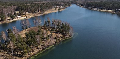 Sprzątanie nad zbiornikiem Nakło-Chechło. Wędkarze z Tarnowskich Gór...