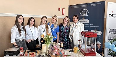 Tarnowskie Góry. Trwają targi edukacyjne w Chemiku