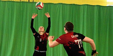 Sport i pomaganie w jednym: trwa Wiosenny Turniej Siatkówki w Nakle Śląskim