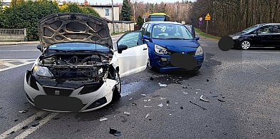 Tarnowskie Góry. Wjechała Seatem w Renault. Poranne utrudnienia