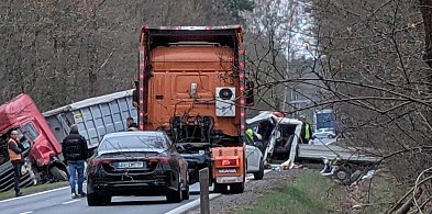 Świerklaniec. Wypadek na DK 78. Jedna osoba nie żyje, dwie trafiły do szpitala