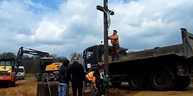 Powiat tarnogórski. Zdemontowali krzyż. Gdzie stanie?