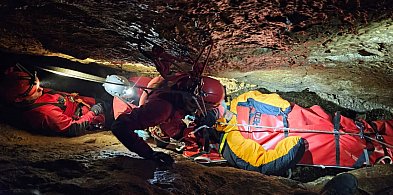 Strażacy z Radzionkowa w akcji w jaskiniach