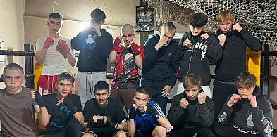 Boks uczy życia, klub dla poztywnie nakręconych łobuzów