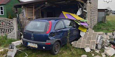 Powiat tarnogórski. 39-latka wjechała w budynek