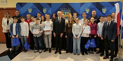 Uczniowie jednej szkoły zdominowali konkurs