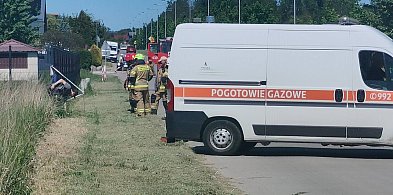 Powiat tarnogórski. Uszkodzona rura gazowa wystawała z ziemi