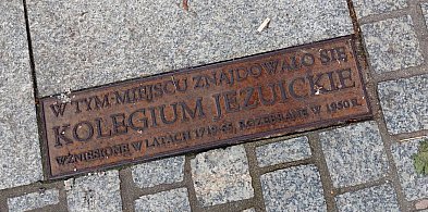Tarnowskie Góry. Radny w sprawie skorodowanych historycznych tabliczek
