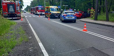 Powiat tarnogórski. Zderzenie osobówek na DK 11