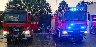 Dyrektor zrezygnowała, awantury nad zalewem, piorun uderzył w dom