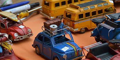 Piekary Śląskie. Będą rozdawać dzieciom zabawki-66879