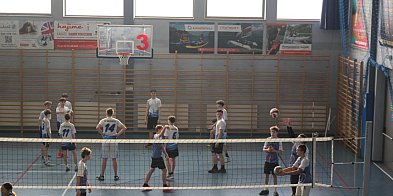 Najlepsi szkolni siatkarze w akcji