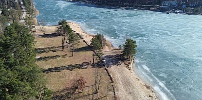 Zalew Nakło-Chechło wciąż zamarznięty, ale lód jest...