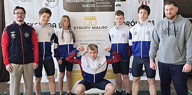 Młodzi sztangiści z Tarnowskich Gór rywalizowali w Kętach