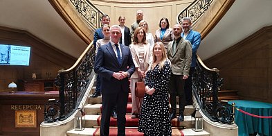 Wicemarszałek, dyrektor i brama Donnersmarcków