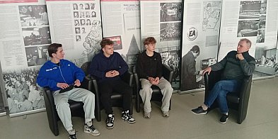 Historia na instagramie. Licealiści przełamują...