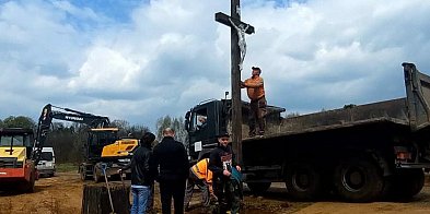 Powiat tarnogórski. Zdemontowali krzyż. Gdzie stanie?
