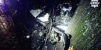 Nocny wypadek w Radzionkowie. BMW uderzyło...