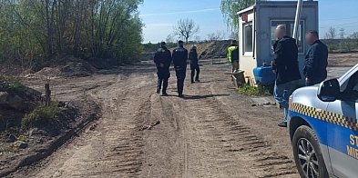 Piekary Śląskie. Śledztwo w sprawie odpadów przy ul. Konarskiego