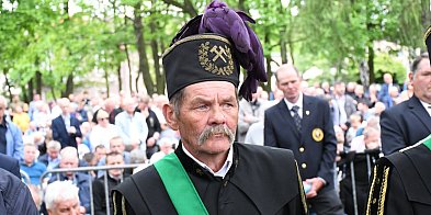 Tysiące pielgrzymów w Piekarach Śląskich
