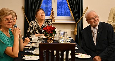 Urodziny członków UTW. Uroczyście w pałacu w Nakle Śląskim-66579