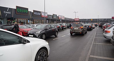 S1 na Zagórskiej. Sklepów przybywa, na parkingu ciasno-66840