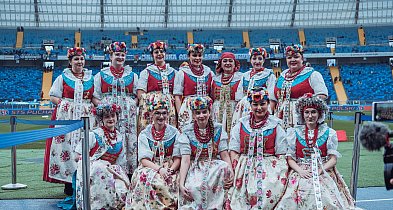 Nasze gospodynie wyprowadziły na boisko piłkarzy Ruchu Chorzów
