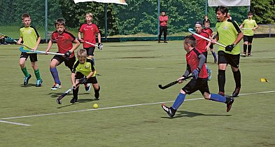 15 firm chce modernizować boisko hokejowe przy SP nr 8 w Tarnowskich Górach