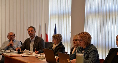 Kurator i likwidacja szkoły. Pieniądze to nie wszystko