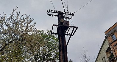 Kable nad ulicami w Tarnowskich Górach. Radna Małgorzata Macioła pyta o...