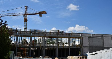 Tarnowskie Góry. Budowa marketu trwa, pracownicy poszukiwani