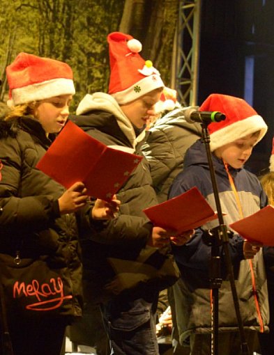 Miejski Jarmark Bożonarodzeniowy w Kaletach przyciągnął tłumy-67155