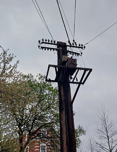 Kable nad ulicami w Tarnowskich Górach. Radna Małgorzata Macioła pyta o...