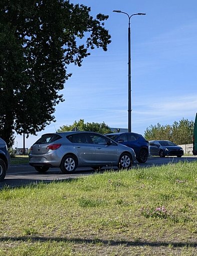 Wyjazd z Osady Jana coraz trudniejszy. Powiat odrzucił wniosek o przebudowę