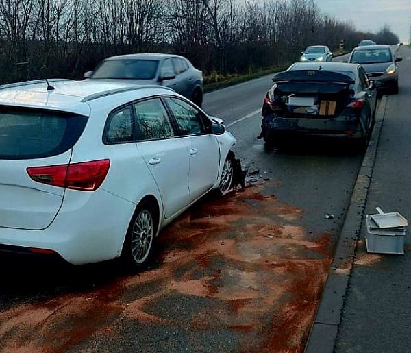 Radzionków. Zderzenie na drodze do Tarnowskich Gór-66672