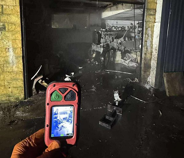 Pożar dachu garażu. W środku stał traktor-66957