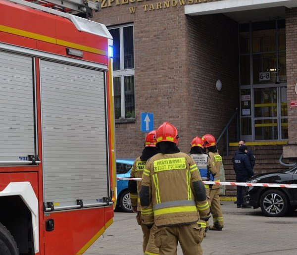 Tarnowskie Góry. Ewakuacja z budynku ZUS-u
