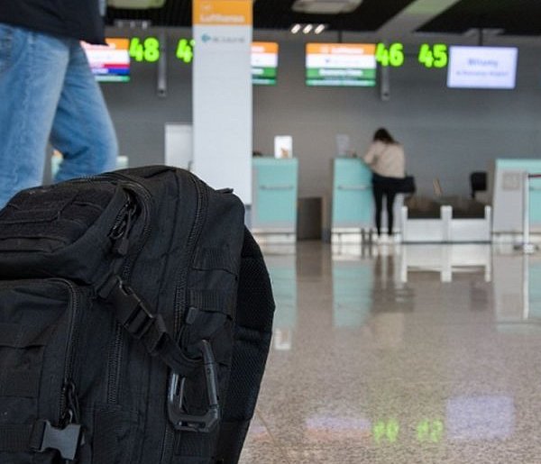 Lotnisko w Pyrzowicach. Ewakuacja 150 osób, mandat dla…