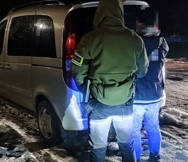 Tarnowskie Góry. Na zakazie i pod wpływem jechał Mercedesem